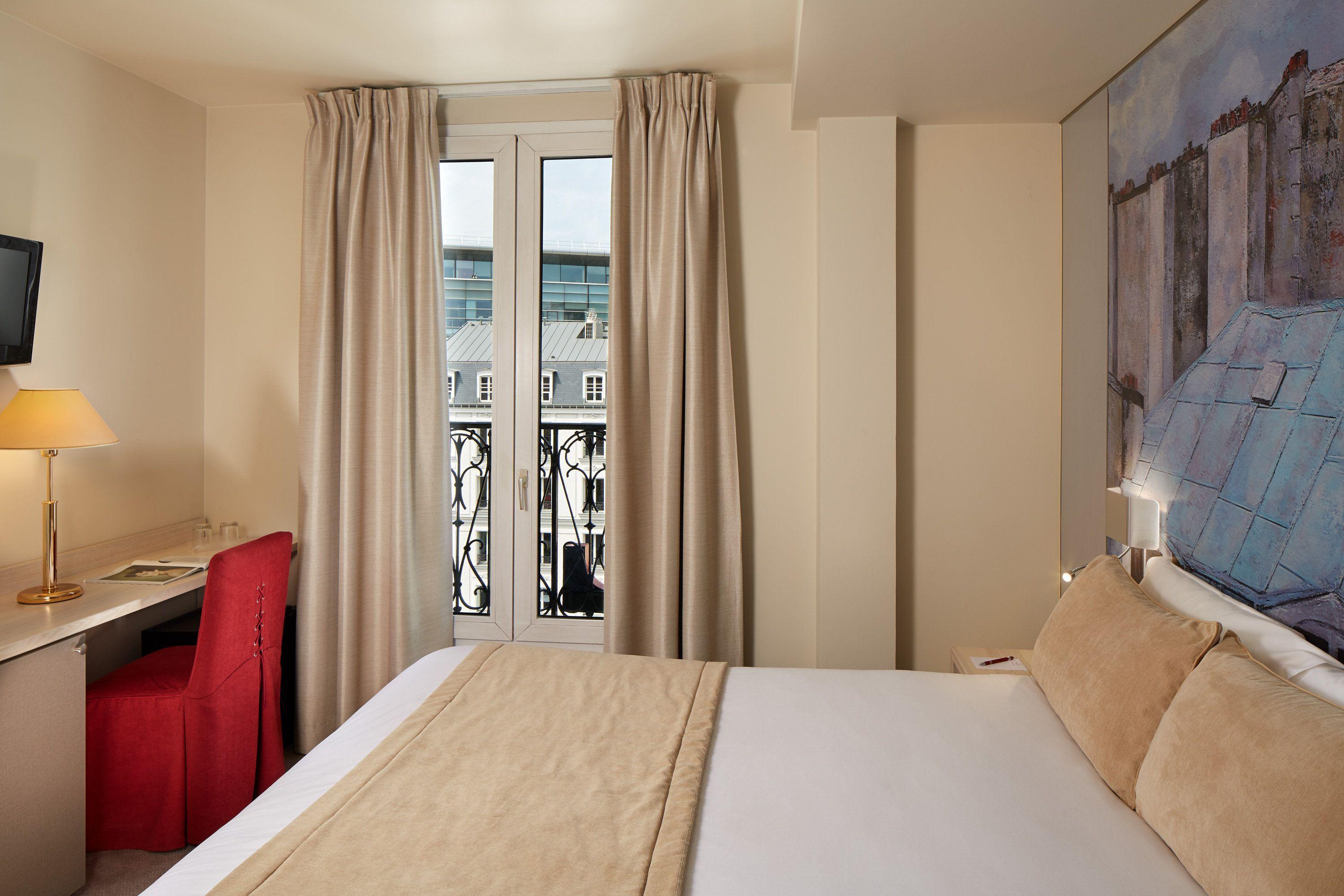 Fertel Maillot Hotel 3*